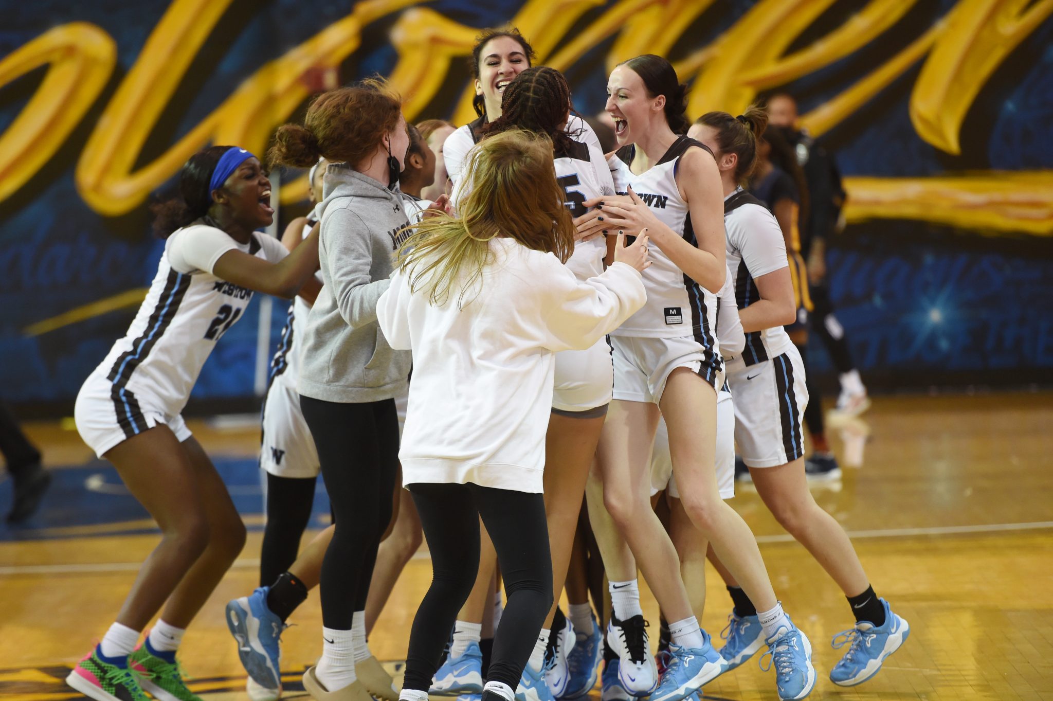 Westtown girls basketball squad edges Penn Charter for first PAISAA