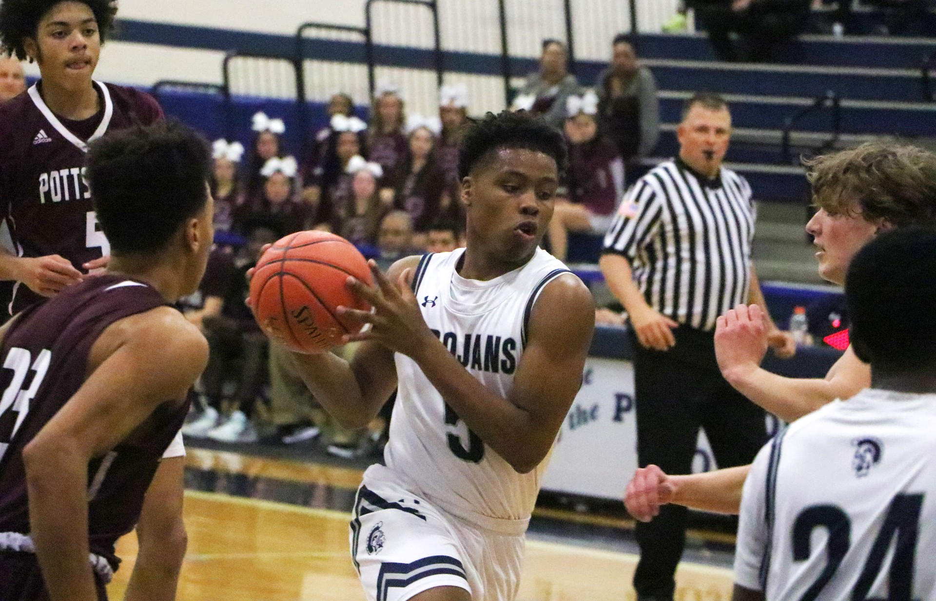 Pottstown boys basketball outlasts Pottsgrove in second half surge, claims first PAC Frontier win